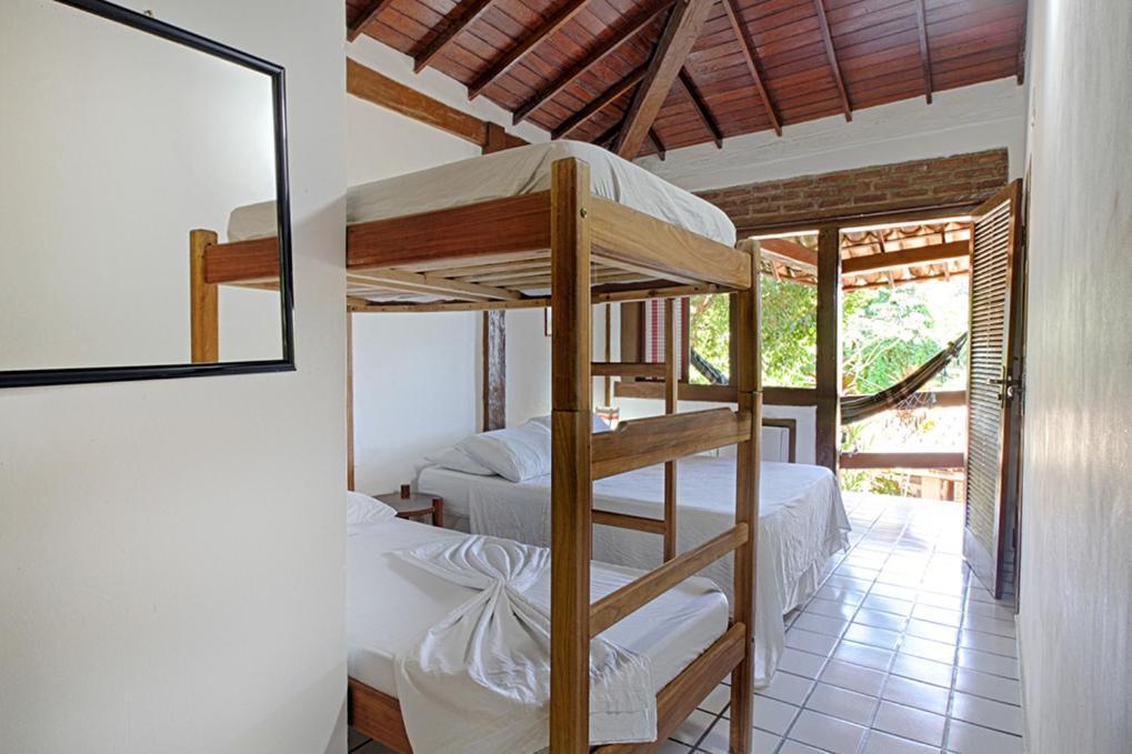 Novos Baianos Hostel E Pousada ปอร์โตเซกูโร ภายนอก รูปภาพ Hostel in Brazil